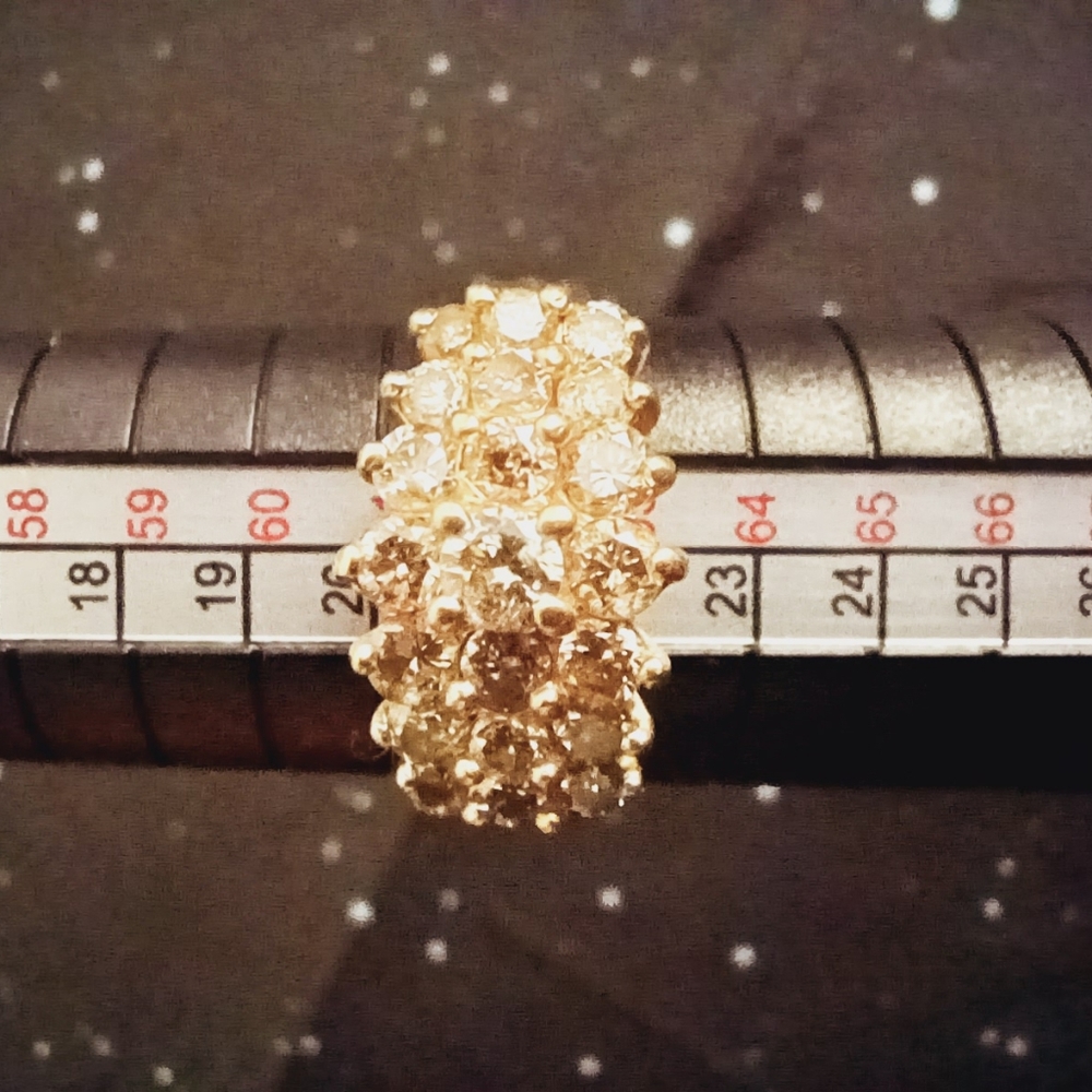 VINTAGE 14k yellow gold diamond ring. size 10.5